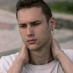 Jonathan bisexyboy Leaked OnlyFans 

 profile picture