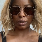 Blu (@blusmiles85) Leak OnlyFans 

 profile picture