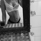 Emmi (@emmi.i) Leaks OnlyFans 

 profile picture