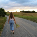 rachel76 (rayray76) Leaks OnlyFans 

 profile picture