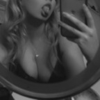 ser3nd1p1a OnlyFans Leaked Photos and Videos 

 profile picture