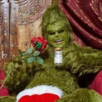 Christmas Season all year 🫦 (thegrinchhh) Leaked OnlyFans 

 profile picture